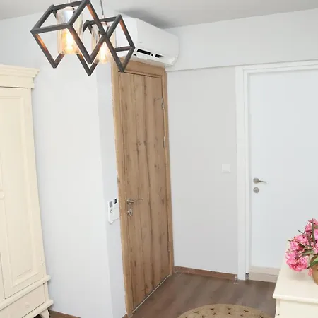 Lulu Butik Szálloda *