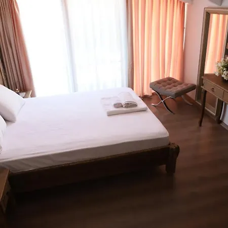 Lulu Butik Hotel *